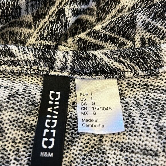 Divided black white patterned lightweight open cardigan Size L EUC - Picture 8 of 8